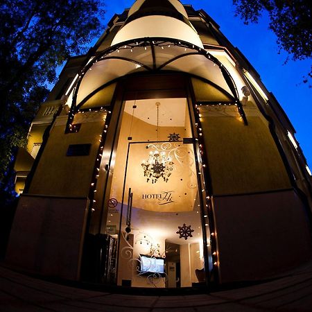 Hi Boutique Hotel Varna Extérieur photo